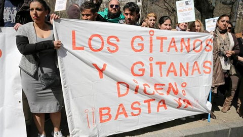 Los gitanos y gitanas dicen: ¡Basta ya!